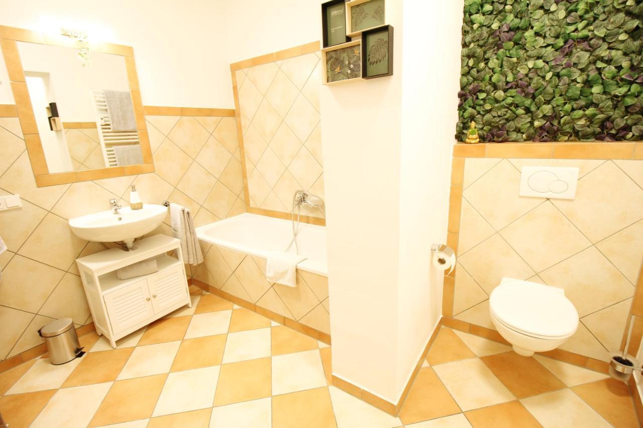 Secret Hideaways Tropical Feeling Mit 2 Schlafzimmer Nahe City L Messe L Flughafen L Hbf Дуйсбург Екстер'єр фото